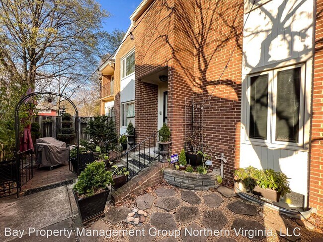 Foto del edificio - 2 br, 3.5 bath House - 2695 Centennial Ct