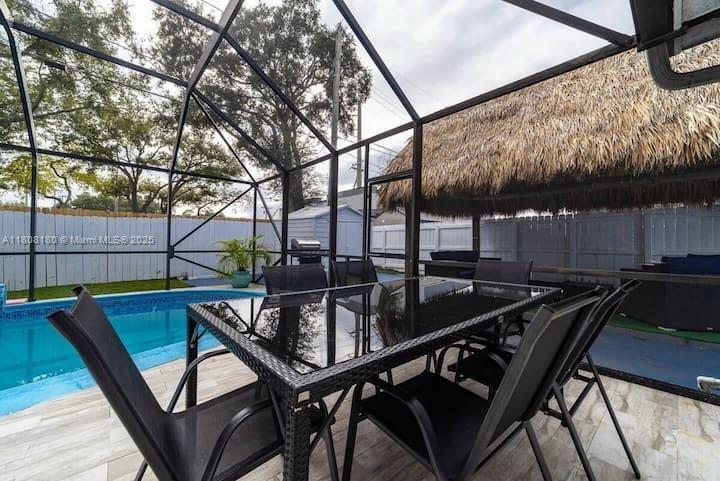 Foto principal - 2708 SW 47th St