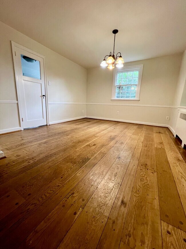 Building Photo - Stunning Single-Family Home in Wyncote! Av...