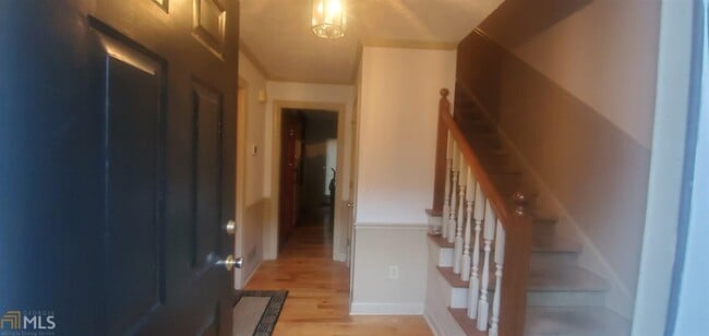 Building Photo - 3550 Sims Rd