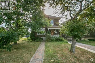 Building Photo - 106-106 Harmer Ave