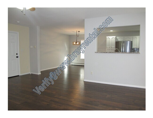 Building Photo - 707 Willow Creek Rd