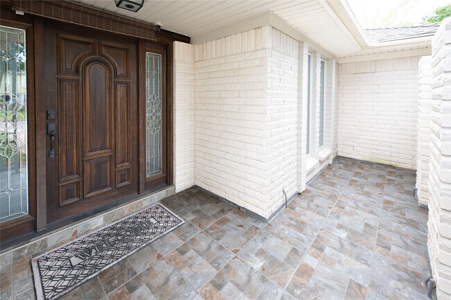 Foto del edificio - 7546 Maple Tree Dr