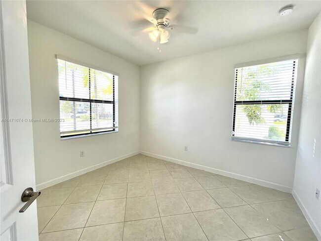 Foto del edificio - 18090 SW 147th Ct