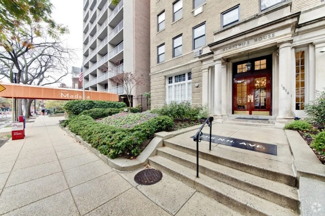 Building Photo - 1316 New Hampshire Ave NW