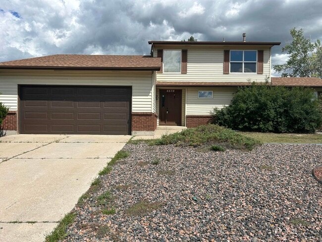 Building Photo - 6659 Gambol Quail Dr E