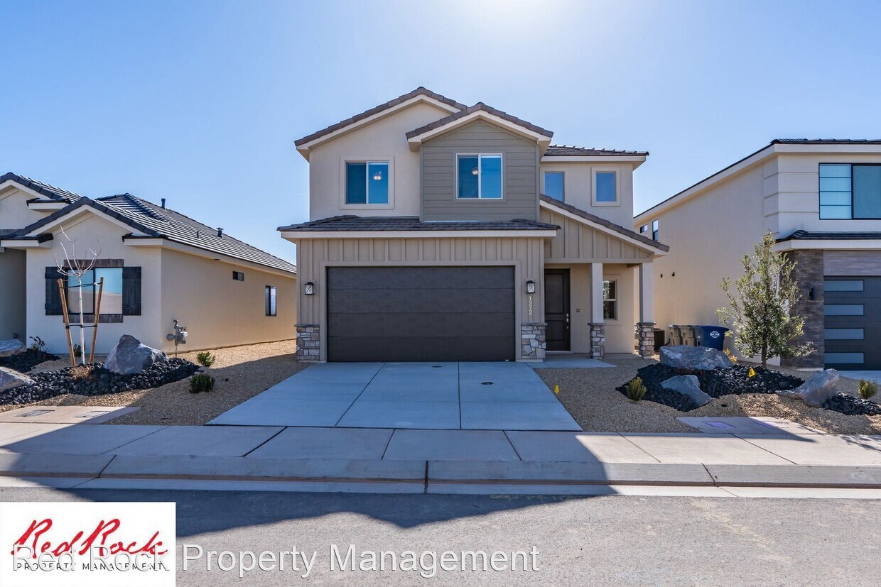 4 br, 2.5 bath House 1372 E White Hollow Ln House Rental in St