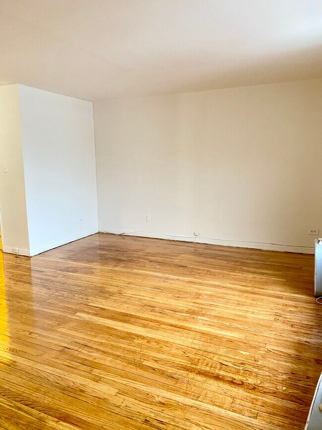 Foto del edificio - 315 Ovington Ave