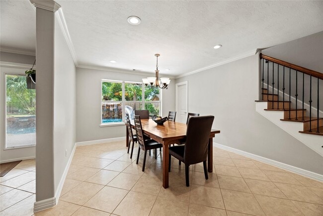 Foto del edificio - 903 Sugarfield Ct