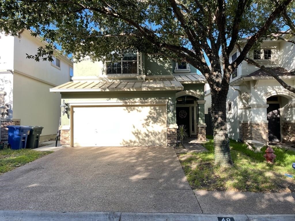 Foto principal - 9813 Sandhill Dr
