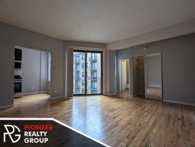 Foto del edificio - 4220 N Sheridan Rd