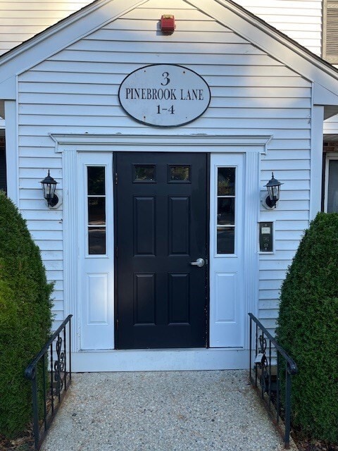 Primary Photo - 3 Pinebrook Ln