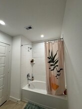 Building Photo - 7834 Calabria Dr