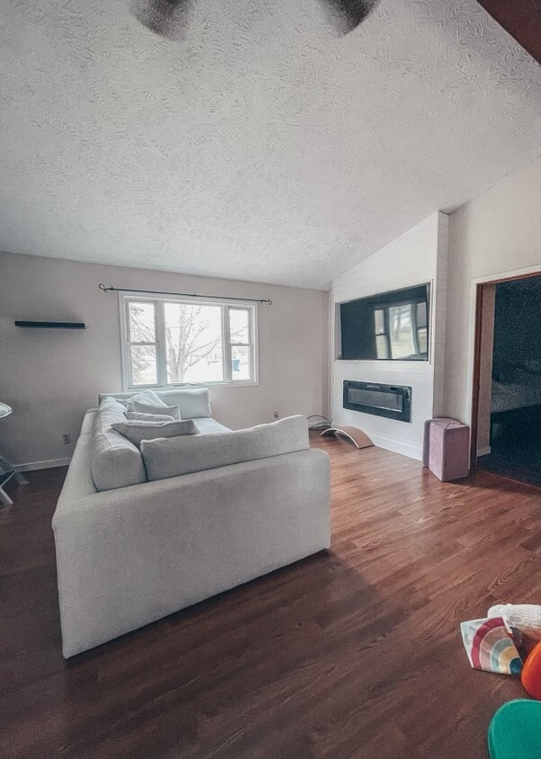 Living Room Area - 2080 Robins Ct NW