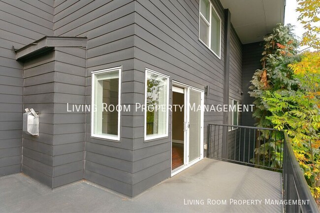 Building Photo - 7442 S Virginia Ave