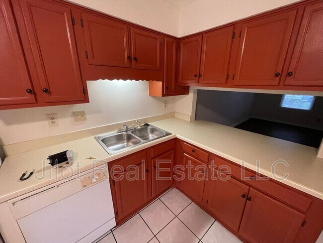 Building Photo - 6690 Chupp Rd