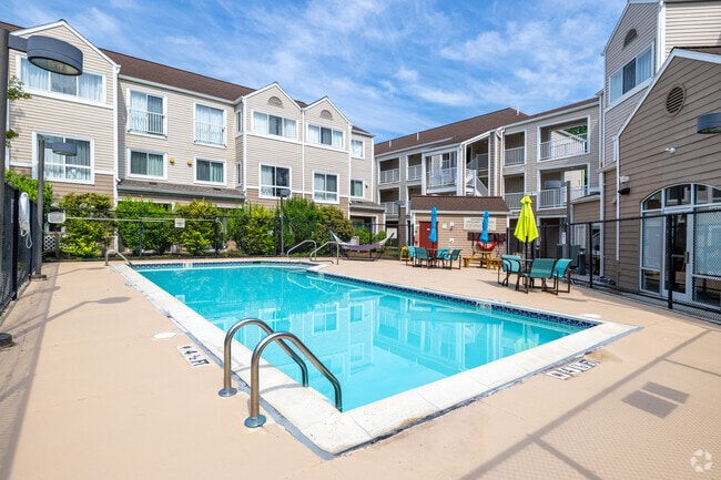 Pool - 25 Connector
