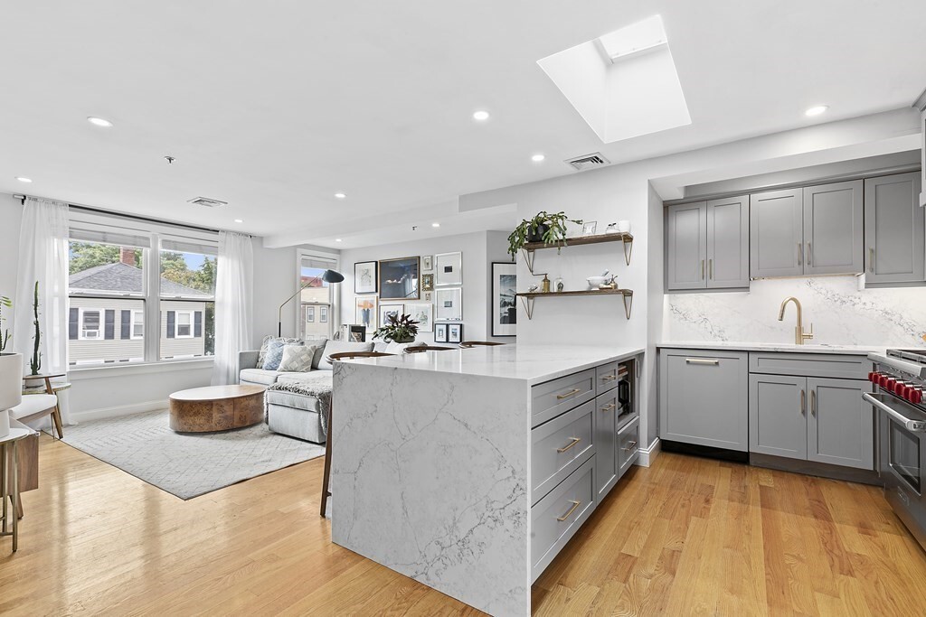 Foto principal - 545 Cambridge St