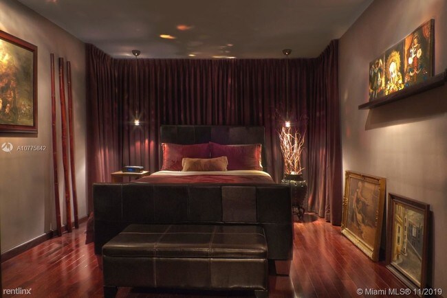 Foto del edificio - 61 Collins Ave