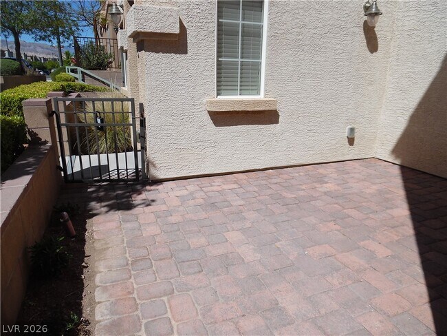 Foto del edificio - 7753 Floral Fabric Ct