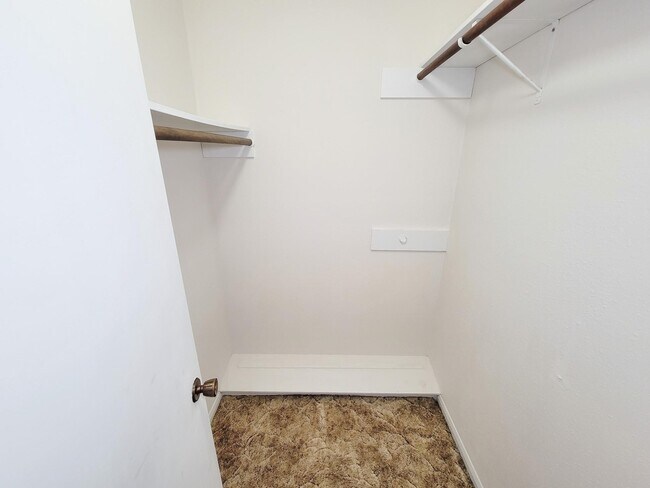 Foto del edificio - 1815 Country Village Blvd