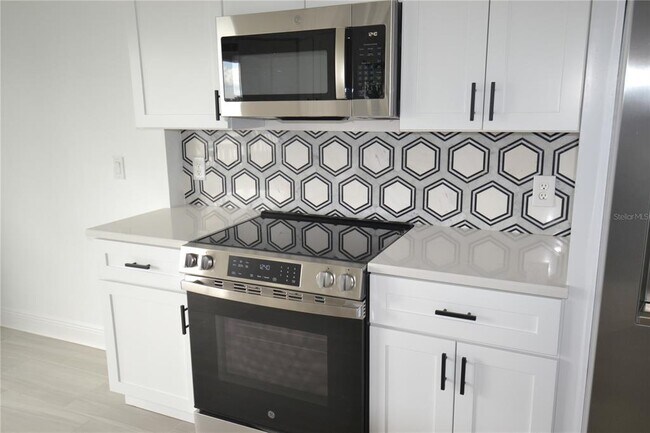 Building Photo - 1651 Sand Key Estates Ct