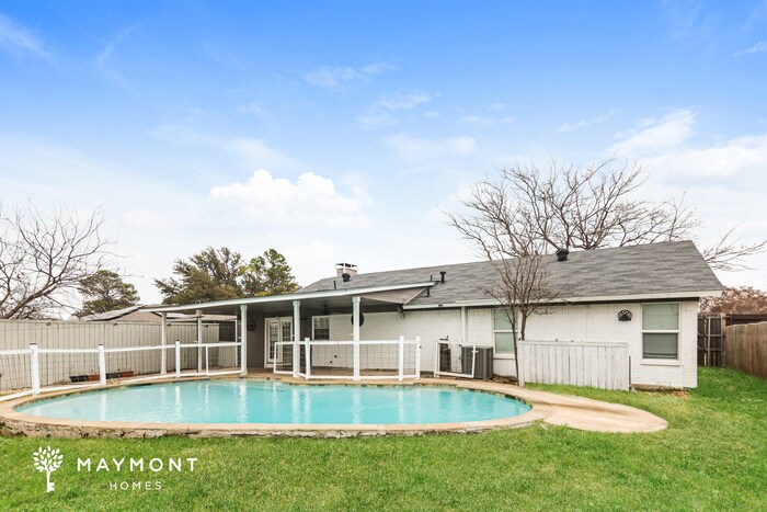 Foto del edificio - 2611 Elk Grove Rd