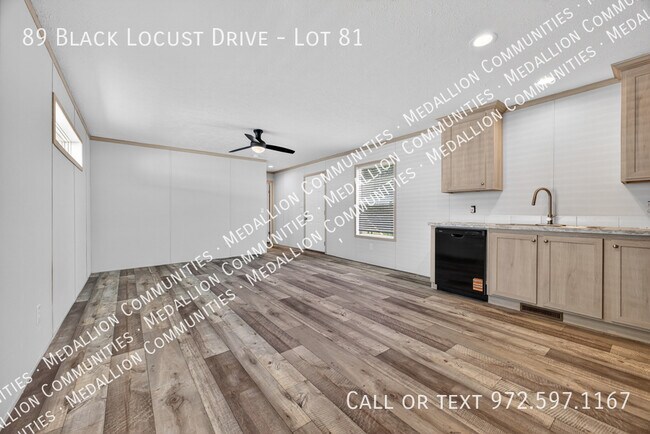 Foto del edificio - 89 Black Locust Dr