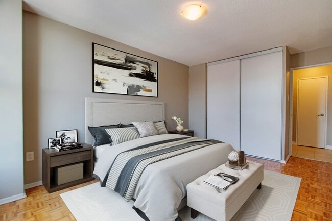 Building Photo - 10 Bridletowne Circle 20, 30, 40 & 50 Aurora