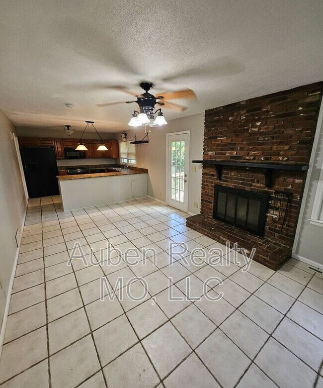Foto del edificio - 9121 Blue Ridge Blvd
