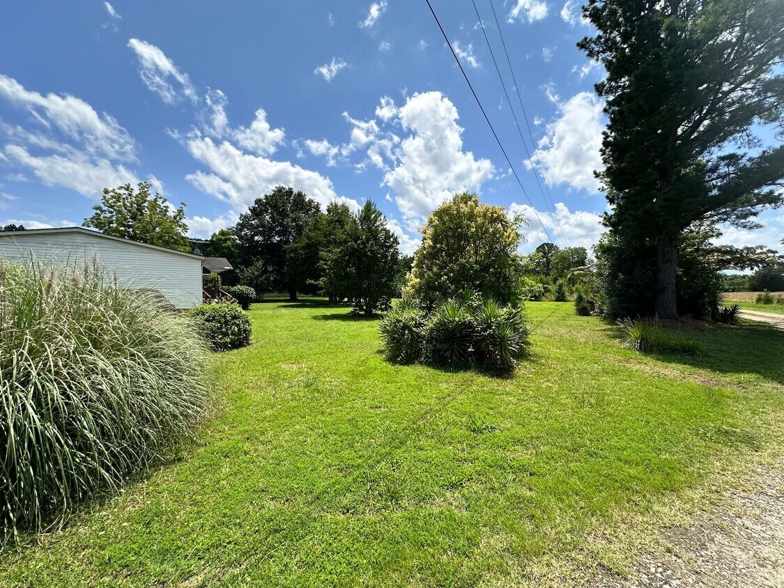 Foto del edificio - Exclusively Offered By Muse Realty Rentals...