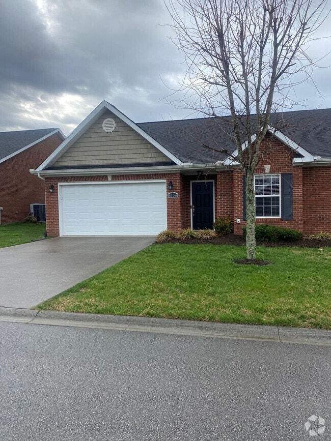Building Photo - 8106 Gatekeeper Way