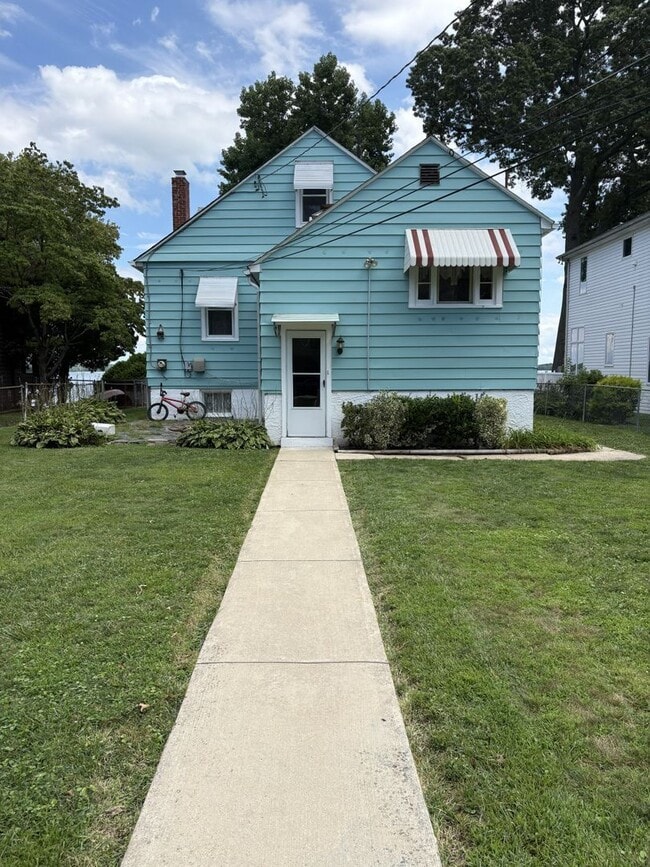 Building Photo - 13207 E Greenbank Rd