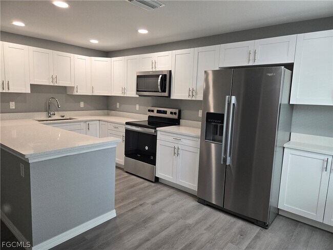 Foto del edificio - 11451 Char Ann Dr