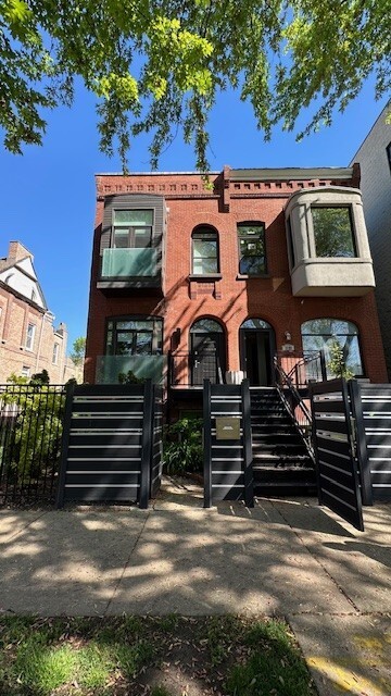 Primary Photo - 2142 W Monroe St