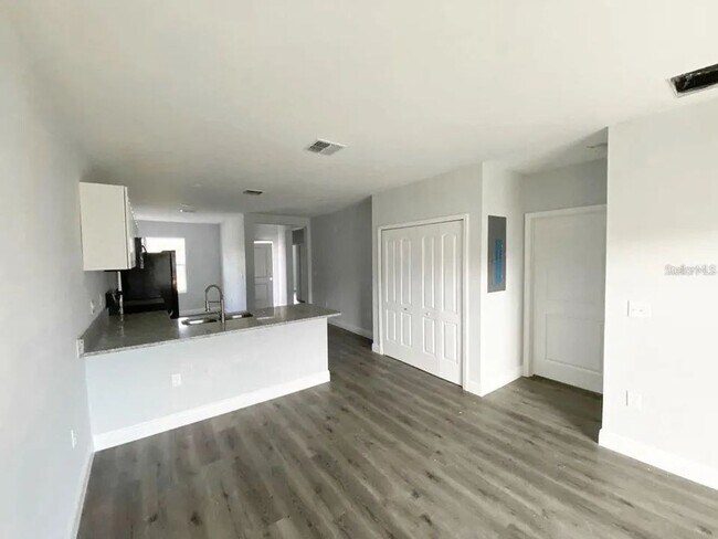 Building Photo - 11355 Poplin Ave