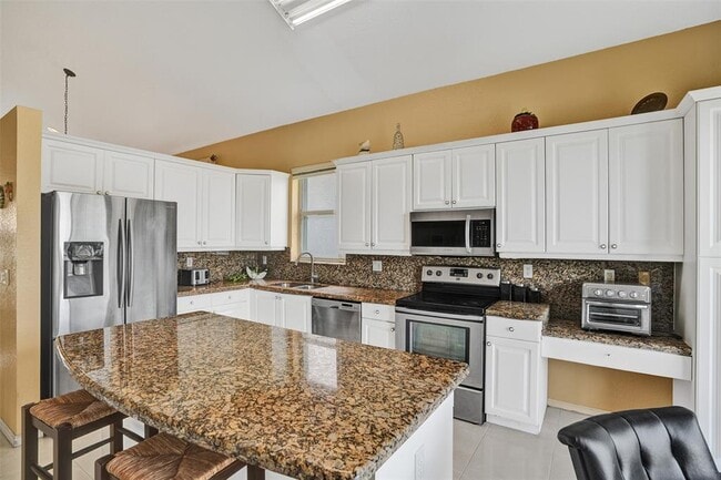 Building Photo - 1581 NW 159th Ave