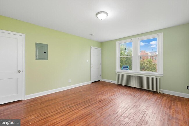 Foto del edificio - 3919 R St SE
