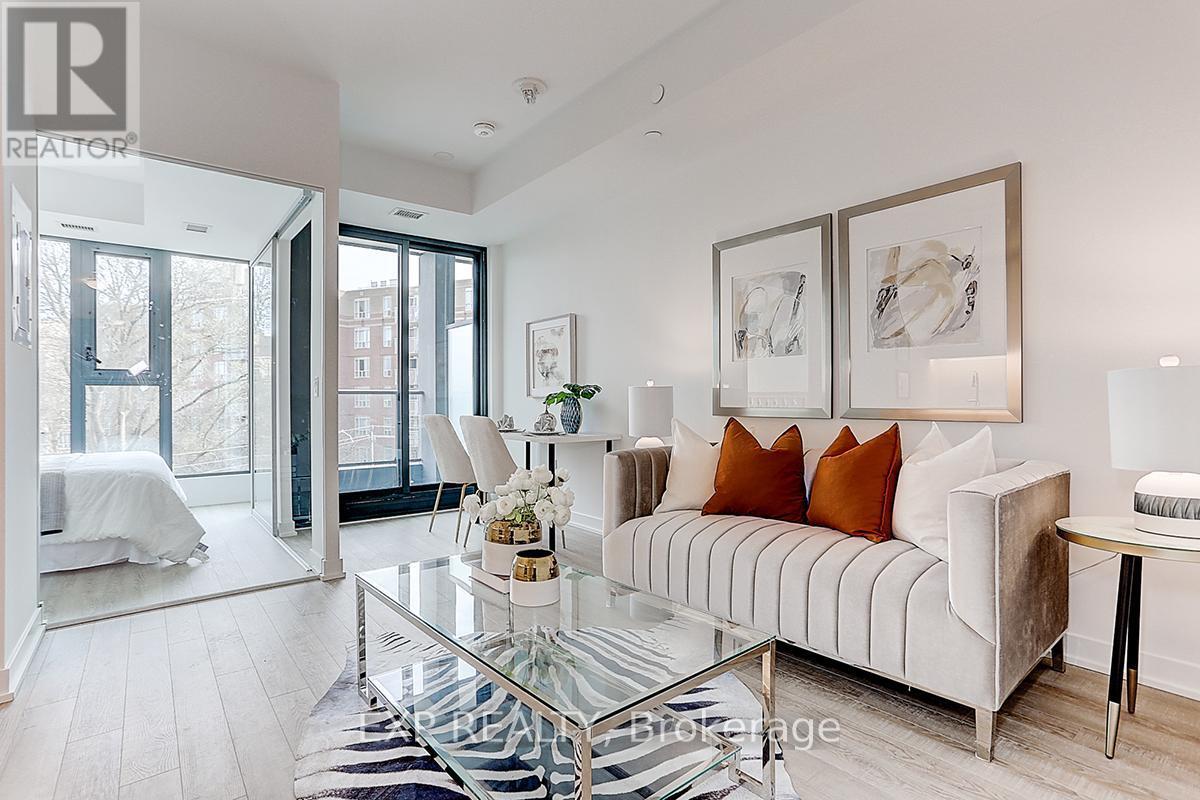 Photo principale - 250-250 Lawrence Ave W