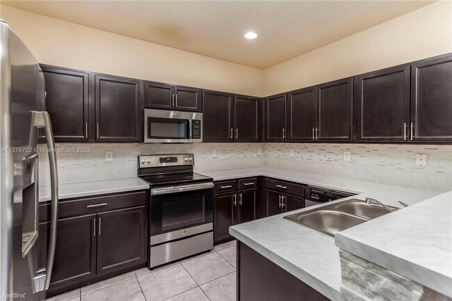 Building Photo - 3 br, 2.5 bath House - 13336 SW 287th Ter