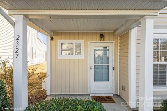 Building Photo - 2327 Crosscut Dr