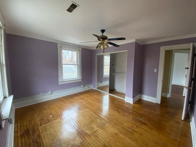 Building Photo - Spacious 3 Bedroom Home w/ 3 Full Baths