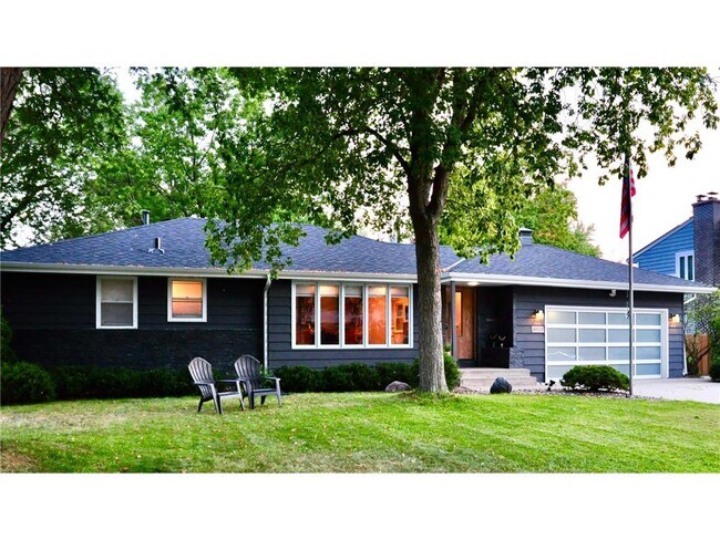 Building Photo - 4909 Aspasia Ln