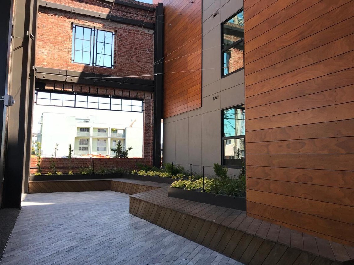 Foto principal - 815 Tennessee St