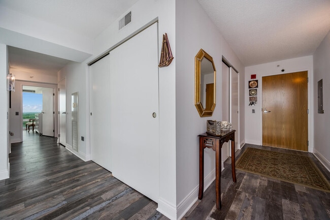Building Photo - 9655 Woods Dr