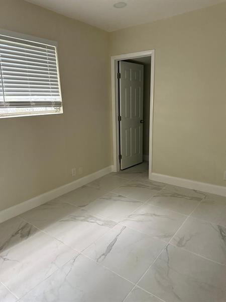 Building Photo - 841 NW 39th St