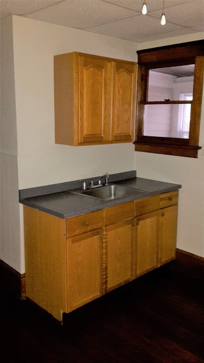 Foto del edificio - 1171 W Main St