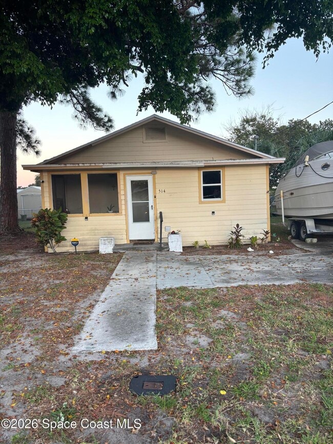 Building Photo - 516 Donley St