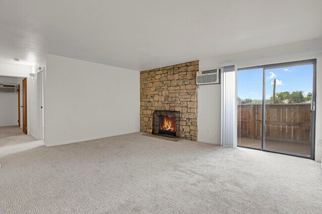Sala de estar - 381 S Ames St