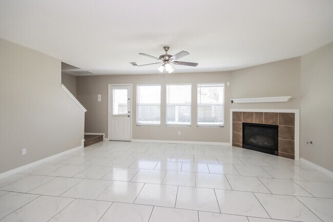 Foto del edificio - 7310 Fox Scene Dr